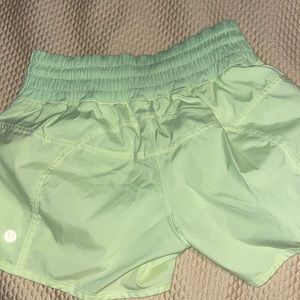 Lululemon size 6 shorts